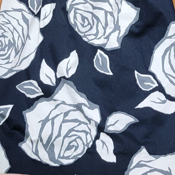 Kate Spade Aires Abbey Rose Floral Black and White Print Sheath Dress - 4 - Picture 3 of 13